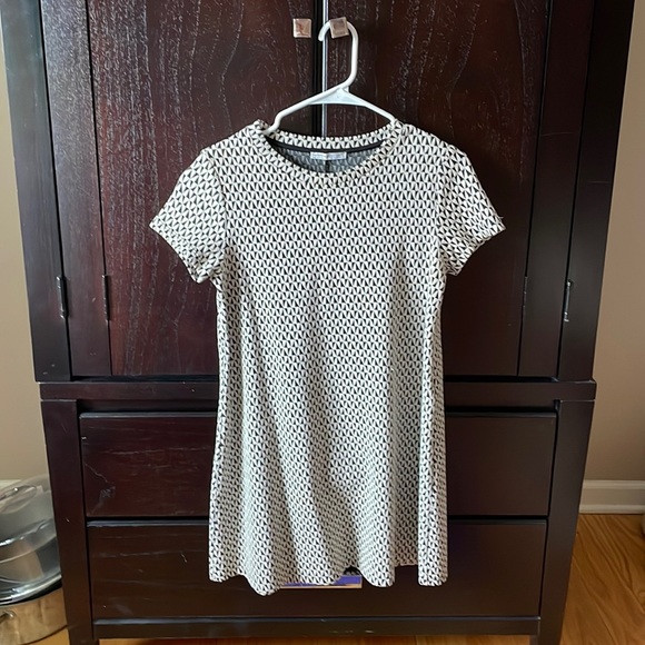 Zara Dresses Zara Black And White Triangle Pattern Minidress Poshmark